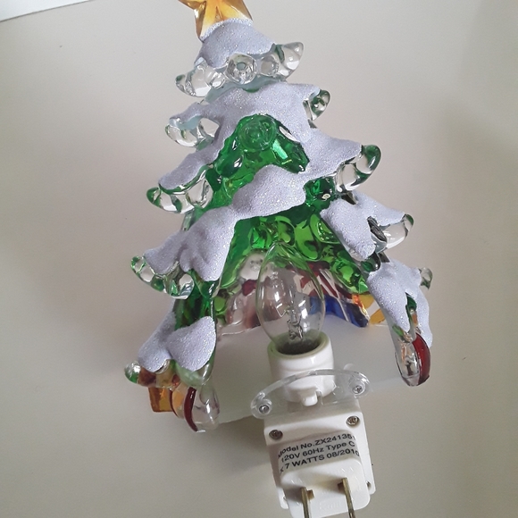 Light night plug in Christmas Tree - Picture 4 of 6